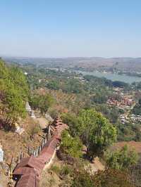 Shwe Oo Min Pagoda