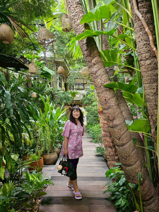 ร้านอาหารบ้านระเบียงน้ำ