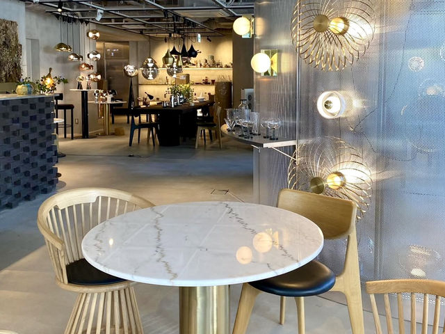 Stylish Break in Aoyama 🪑✨ Stylish Break in Aoyama 🪑✨