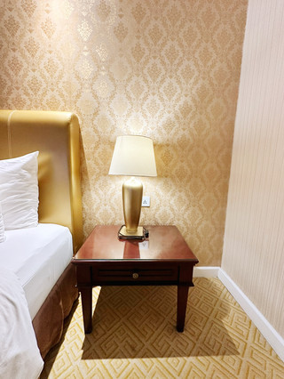Kenyamanan Ramping – Kamar Mandi & Lemari Hotel Adimulia Medan