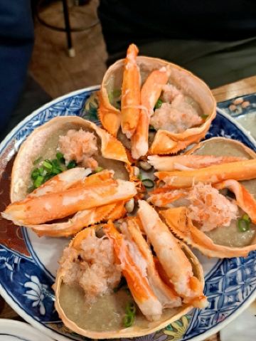 Isomaru 是當地人推薦的店，24 小時營業！