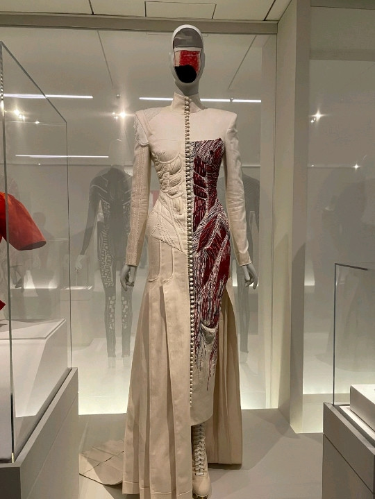 メトロポリタン美術館コスチューム・インスティテュート