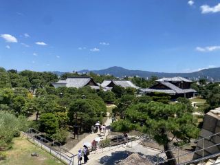 📅 Itinerary

Day 1: Kyoto Station Shopping Street -> Back to Hotel

Day 2: Nijo Castle -> Kiyomizu-dera Temple -> Yasaka Shrine -> Kyoto Station Area

Day 3: Sagano Scenic Railway (Kameoka -> Arashiyama) -> Arashiyama Bamboo Grove -> Kinkaku-ji Temple -> Lake Biwa Fireworks Festival (Limited Time Offer)

🏨 Accommodation Recommendation: Kyoto Tokyu Hotel

🍴 Food Recommendations: Yakiniku Kotsu, Tsukumo Udon Shiokoji Main Store, Yakitori Ichiban Gojo Omiya Store

📌 Useful Tips: Stay hydrated in the hot summer weather.