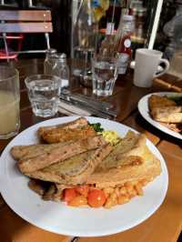 Cherry Red’s Cafe Bar
