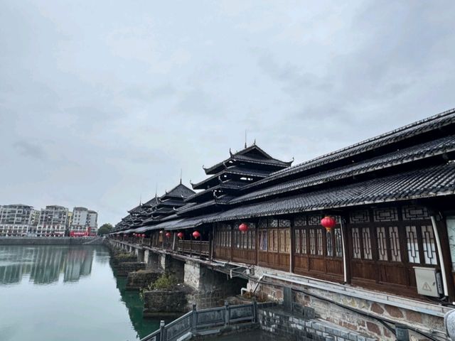 風雨橋歷史氛圍超著迷 風雨橋歷史氛圍超著迷