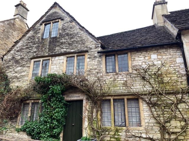 Castle Combe หมู่บ้านยุคกลาง ในอังกฤษ