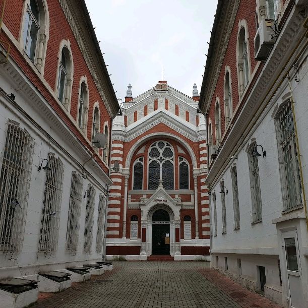 🕍✨Discover the Vibrant Spirit of Beth Israel Synagogue in Brasov!✨🕍


