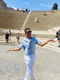 Travel around Pompei!