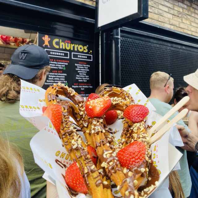 Chow Down: Discover London’s Street Food Scene!