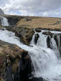 【斯奈山半島：教堂瀑布和教堂山！景色壯觀！】