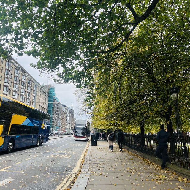 Exploring Edinburgh in one day!!! - The Magical City of Scotland.
