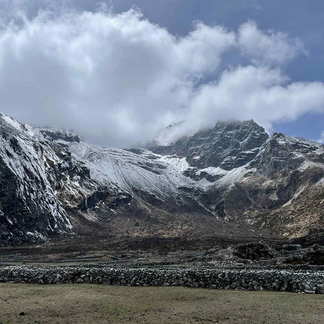 🎒🏔️ Backpacker’s Guide to Everest Base Camp: Hike of a Lifetime (on a Budget!)