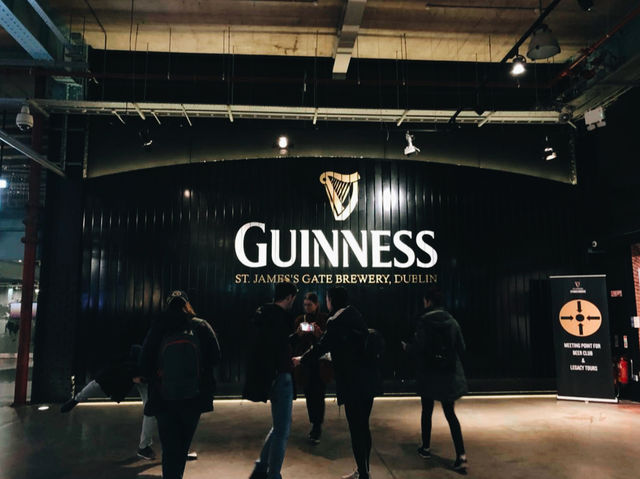 🎒🌧️ Backpacker Essentials for Ireland