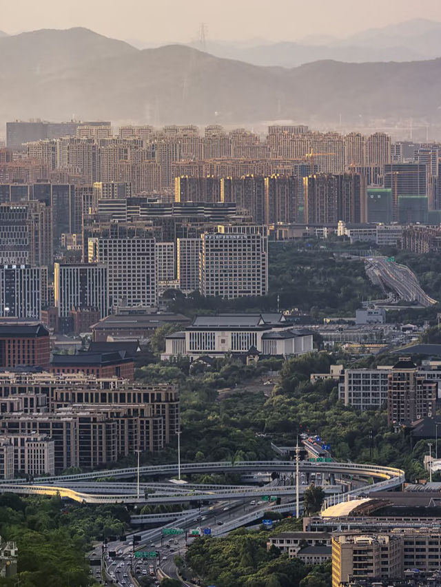 Hangzhou: Heaven on Earth by West Lake