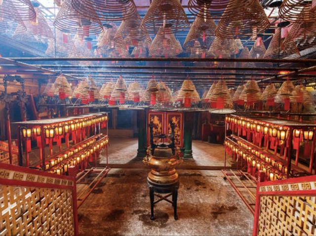 A Hidden and Unique Temple!🇭🇰
