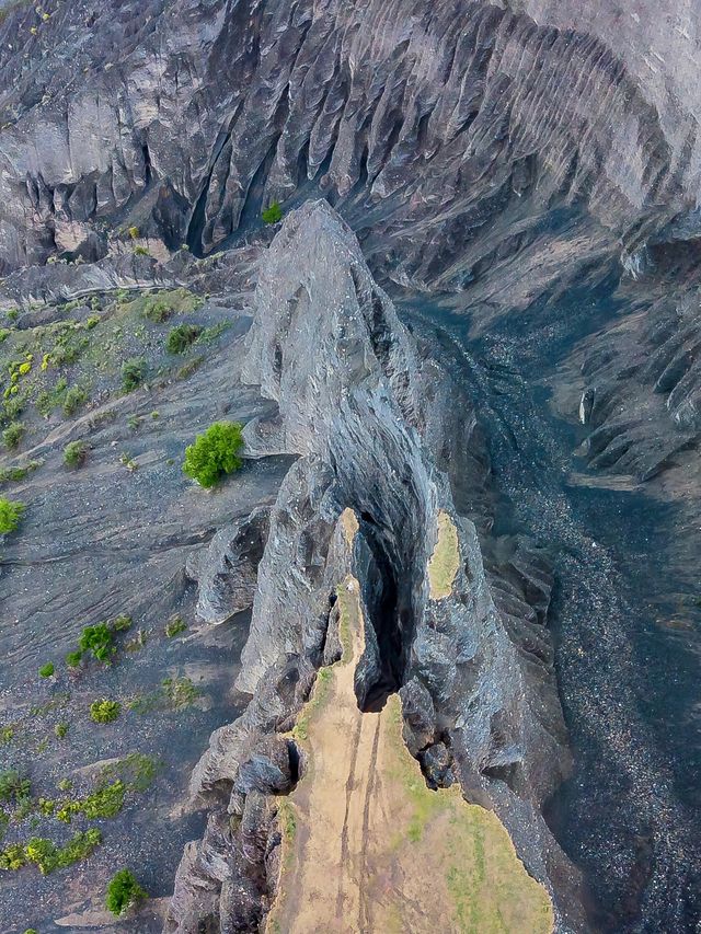 橫跨半個中國，我找到了現實版的大地裂縫