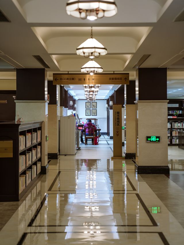 不在北京，魔都“小故宫”百年圖書館重新開放