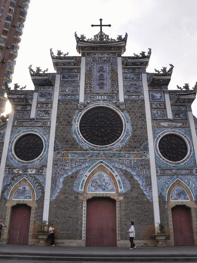 貴州旅遊｜貴陽這座中式審美的教堂也太好看了