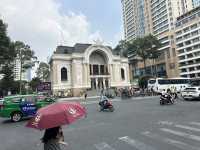 越南胡志明市（舊稱西貢）中軸線、市政廳、歌劇院、聖母大教堂