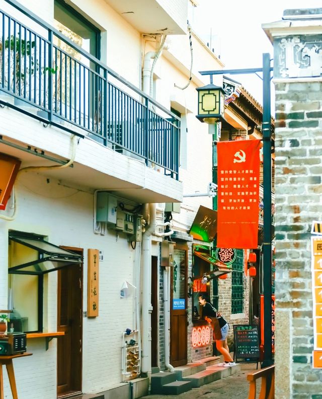 在深圳，喜歡到這樣的小鎮上走走停停