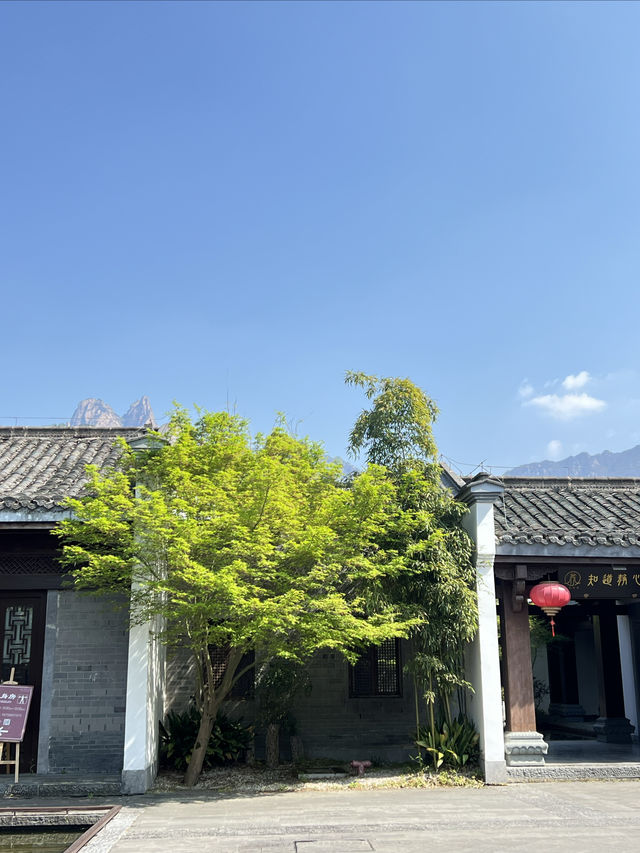 在上班和上進之間，果然選擇上香