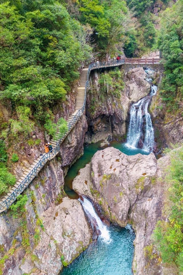 耕讀蒼坡，漫步古村