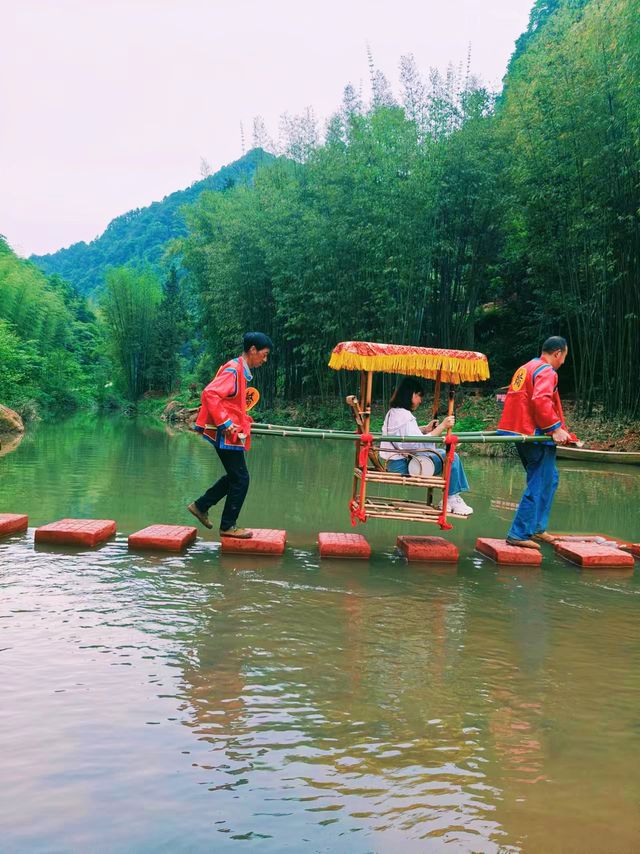 遷西溝龍神谷玩水摸魚
