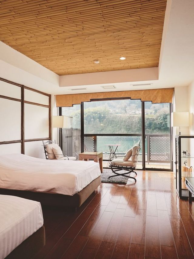 🌟 Toyama's Artistic Haven: River Retreat Garaku 🌟 🌟 Toyama's Artistic Haven: River Retreat Garaku 🌟