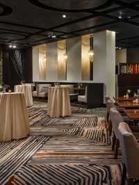 🏔️✨ Denver Dreams: Luxe Sleeps at The Ritz-Carlton! 🌟