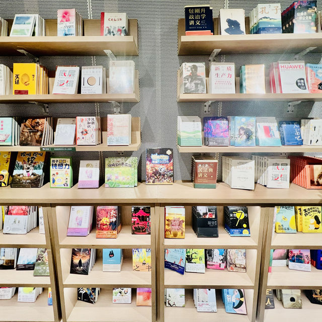 打卡深圳句象書店