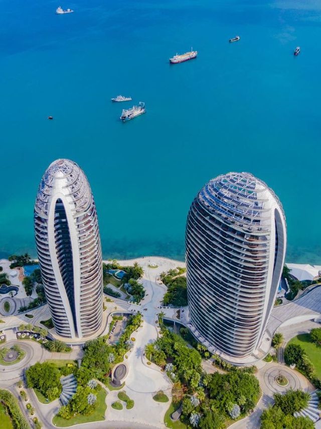 🌴 Sanya's Seaside Splendor: Phoenix Island Resort 🏖️