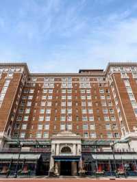 🌟 Grand Rapids Getaway: Amway Grand Plaza's Historic Charm ✨