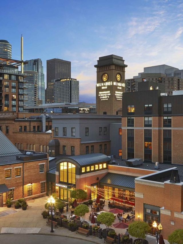 🌟 Minneapolis Marvels: Top Hotels to Check Out 🏨✨