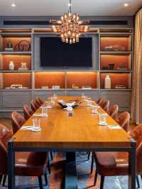 Pittsburgh's Chic Sleeps: The Industrialist Hotel ✨🏨