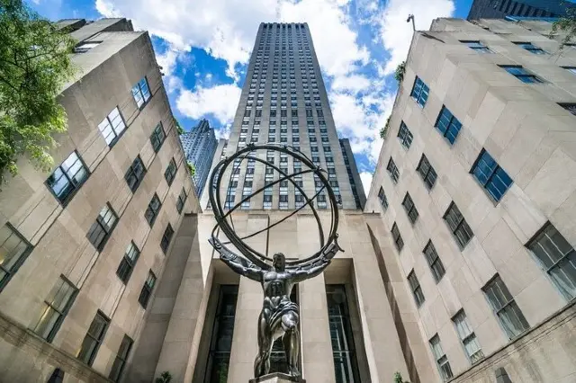 Rockefeller Center in the bustling and dream-filled New York skyline