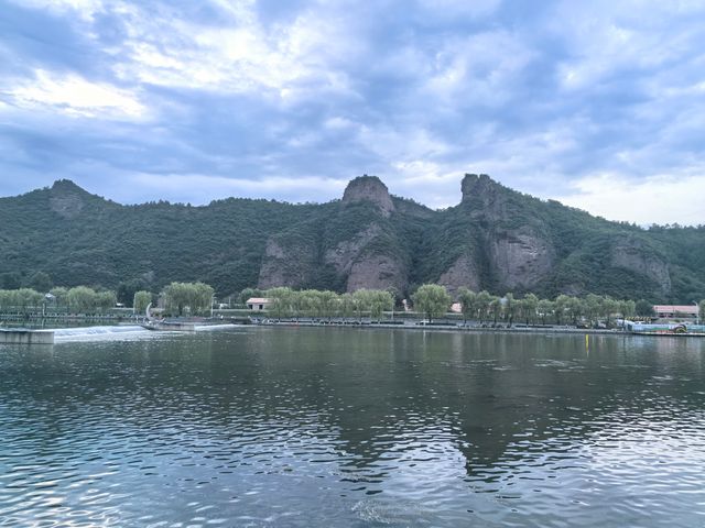 如果你在承德，建議你到武烈河邊走一走