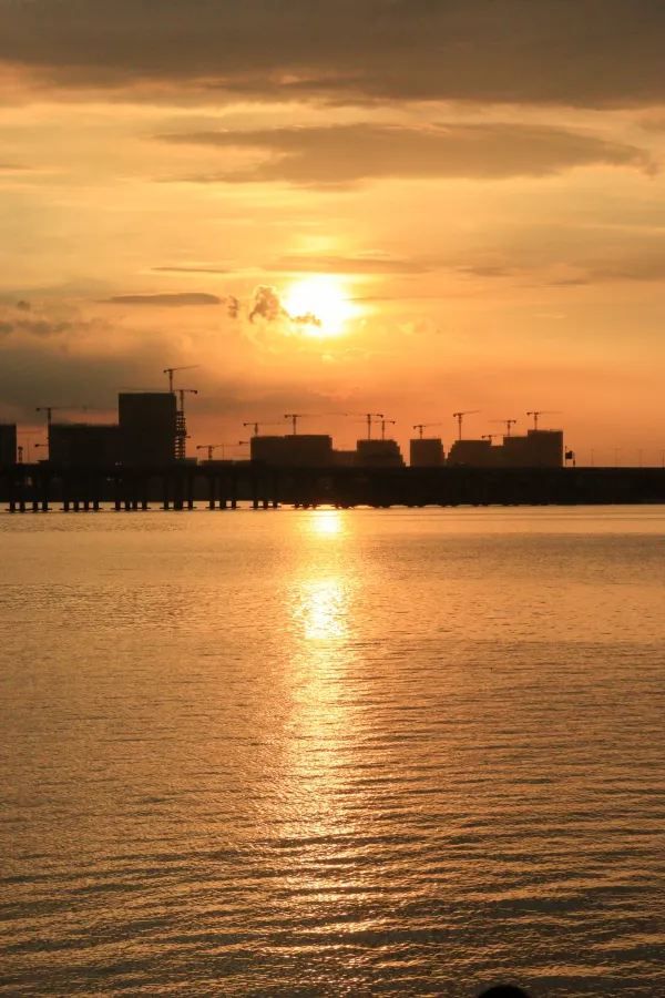 深圳日落海邊公園，浪漫無敵！🌅