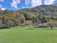 秋天徒步來 Logar Valley 感受世外桃源。