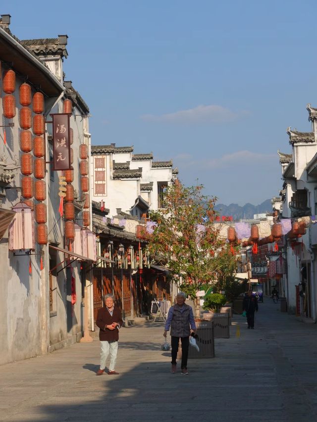 黟縣最值得遊玩景點推薦 黟（yi）縣  南屏村-關麓村（可刪減） 2024門口領券預約免費。
