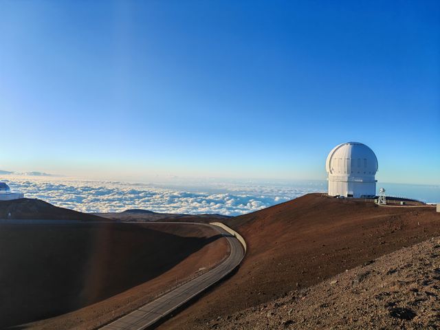 雲端之上的綺夢之旅：登頂莫納克亞山觀日落