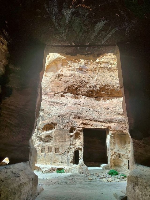 Little Petra: A Hidden Gem Next to Petra 🏜️✨
