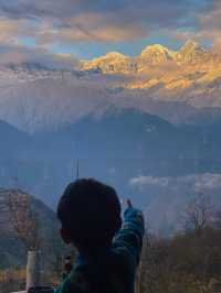 成都周邊!有個躺看雪山的避世村落,令人流連忘返