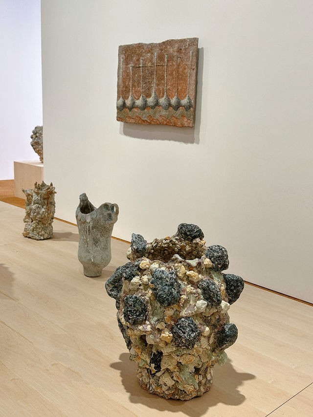 時間的褶皺裡 藏著大地的呼吸｜上海看展