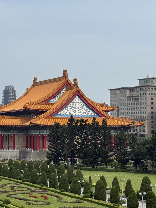 Feel Tiny At The Staggering And Awe Inspiring Liberty Square In Taipei   