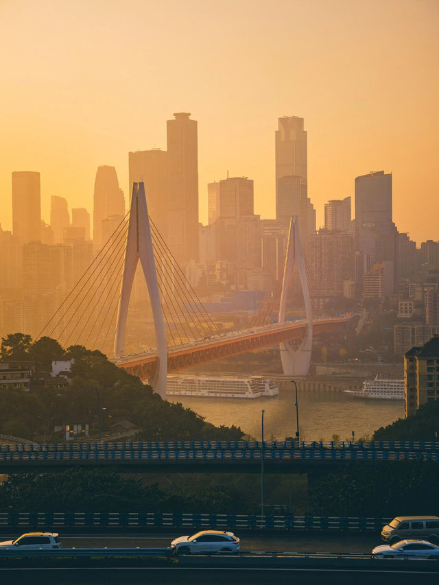 Conquer These 1️⃣8️⃣ Iconic Shots to Truly Say You’ve Seen Chongqing! ✈️