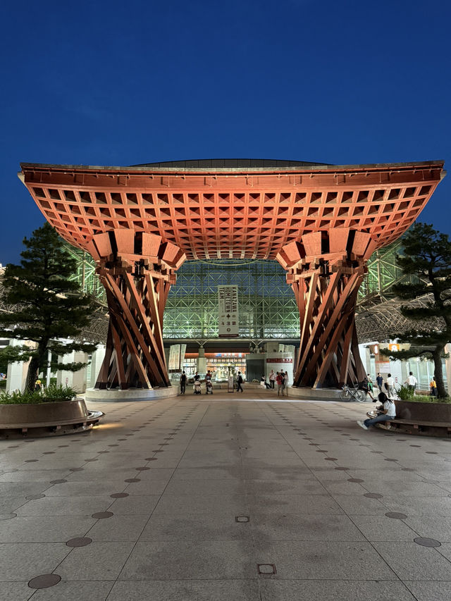 Tea Houses, Samurai Streets, and Shirakawa Views: 3 Days in Kanazawa 🇯🇵 🦪 