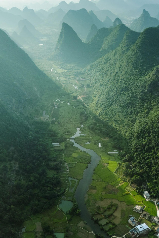 桂林隱藏行山路線！千巖競秀美到窒息