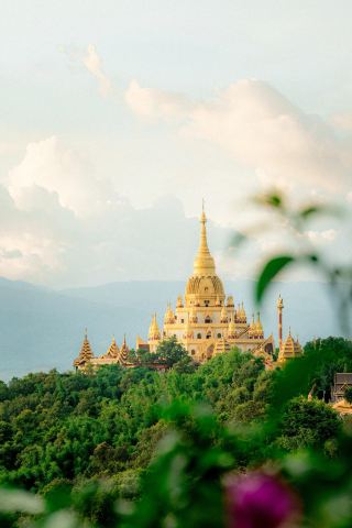 Mangshi | A Border Town Full of Exotic Charm, Strolling Through the City of Dawn