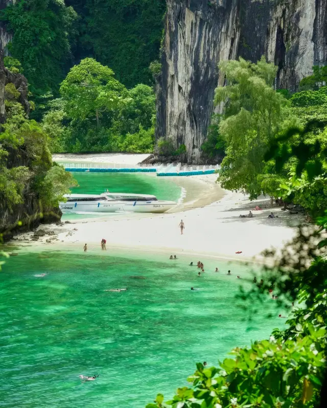 I can't believe anyone wouldn't be captivated by Krabi!
