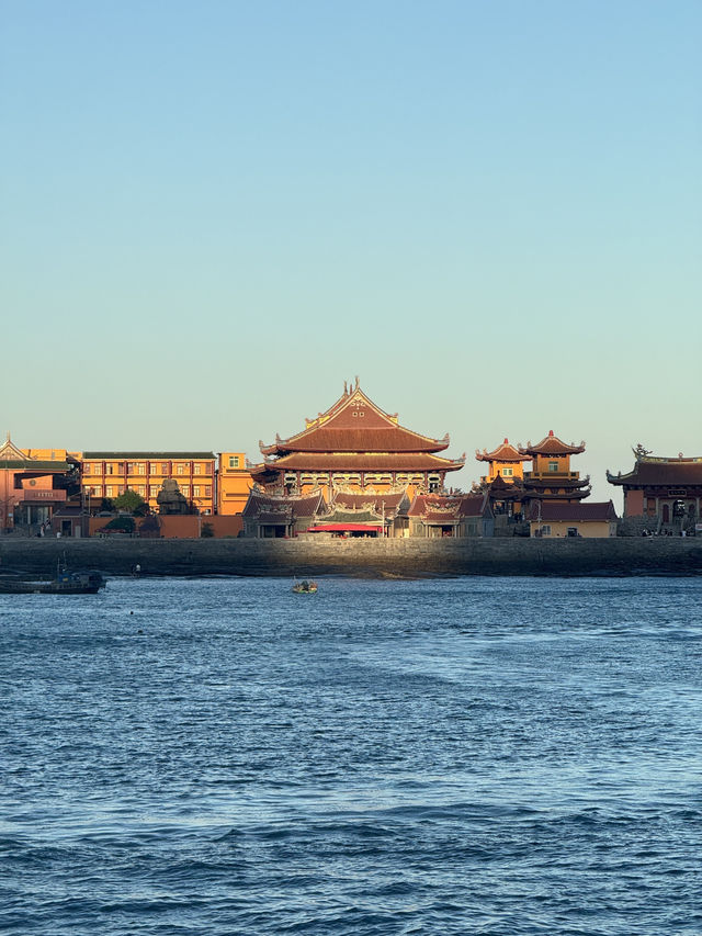 **漫步泉州黃金海岸：碧海金沙的愜意時光**